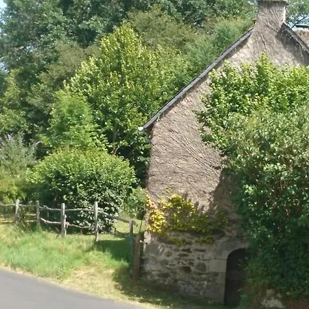 La Petite Maison Pont Blanchard, *